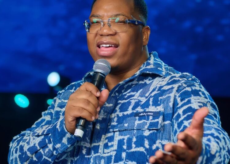 Everton Mlalazi Interview On In The Presence 3: Great God