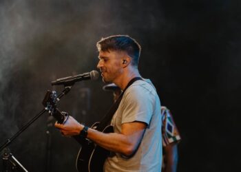 Worship Awake Releases Powerful Live Worship Video ‘This Is Who You’ Are Featuring James Pringle That Declares Faith in the Midst of Chaos