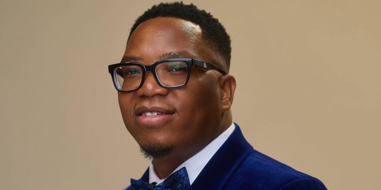 Spirit Of Praise Drops Powerful Live Video for Ekhaya/Sizohamba Featuring Everton Mlalazi in Emotional Sunbet Arena Performance