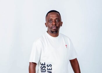 Xolisa Kwinana Releases Powerful Official Live Video for Isizathu From Launch Into The Deep Album