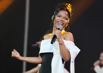 Nomini Nyawose Celebrates One Million YouTube Views for “Ngizomethemba Medley” and Shares “Glory (Bayede)” Music Video